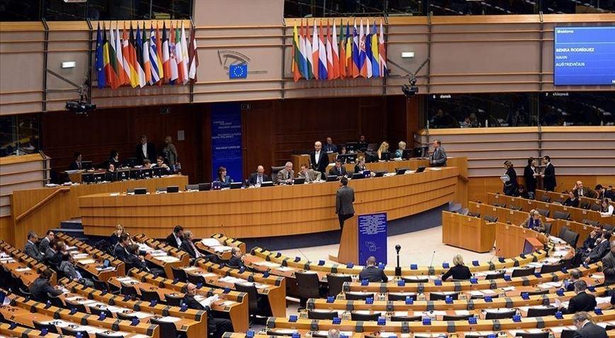 AB Komisyonu büyüme tahminlerini revize etti