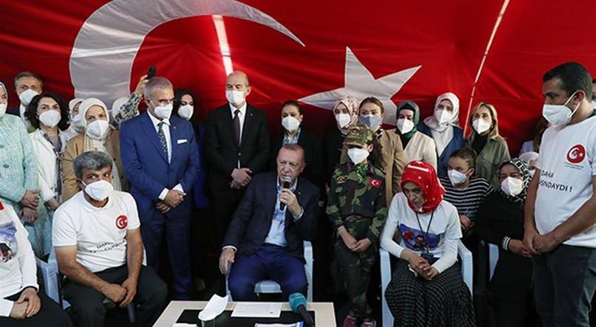 Cumhurbaşkanı Erdoğandan Diyarbakır annelerine ziyaret
