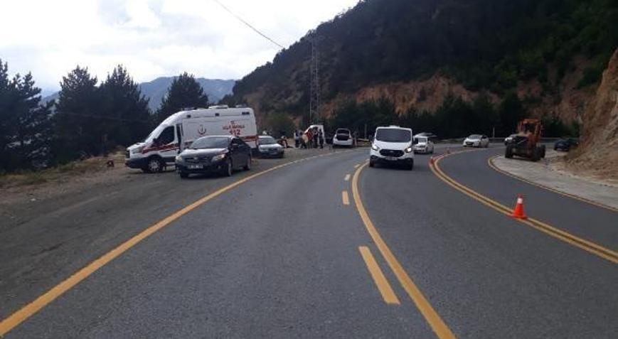 Zigana Dağında zincirleme kaza; 9 yaralı