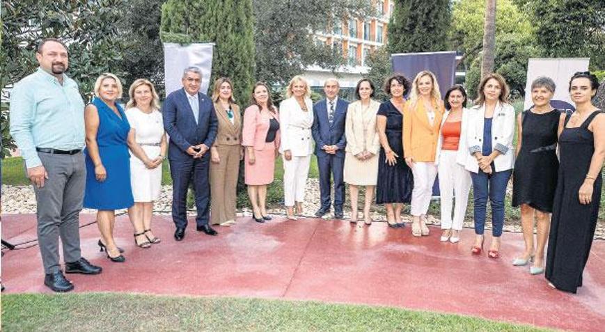 Kadınların güçbirliği GİFED
