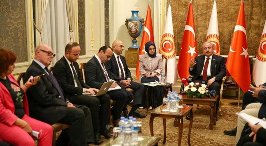 TBMM Başkanı Şentop, Viyana’da gazetecilerle bir araya geldi