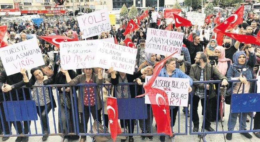 Maske, mesafe dinlemediler