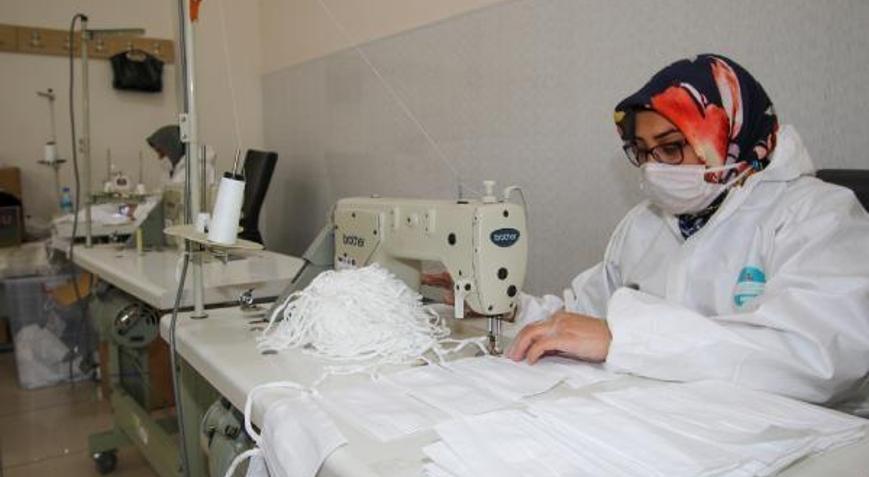 Hacılar Belediyesi 1 milyon maske üretip, ücretsiz dağıttı