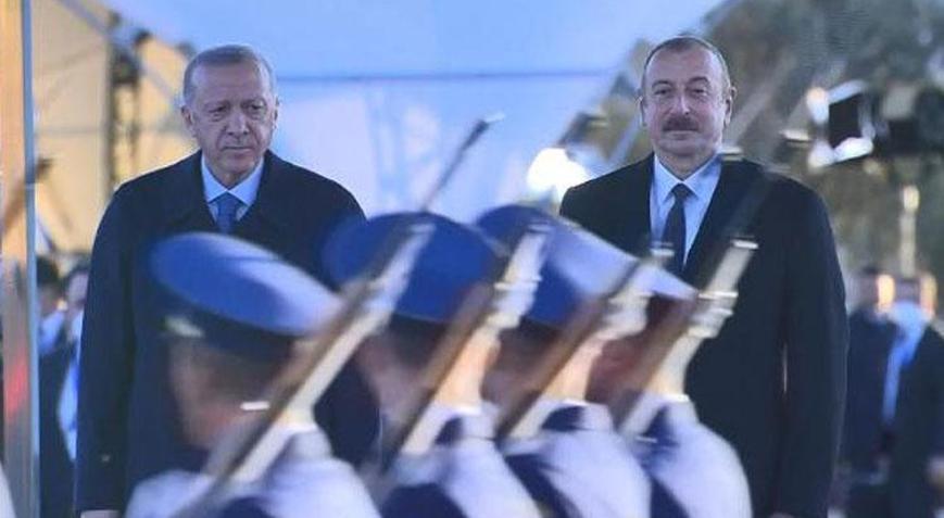 Son dakika Cumhurbaşkanı Erdoğan, Azerbaycanda resmi törenle karşılandı