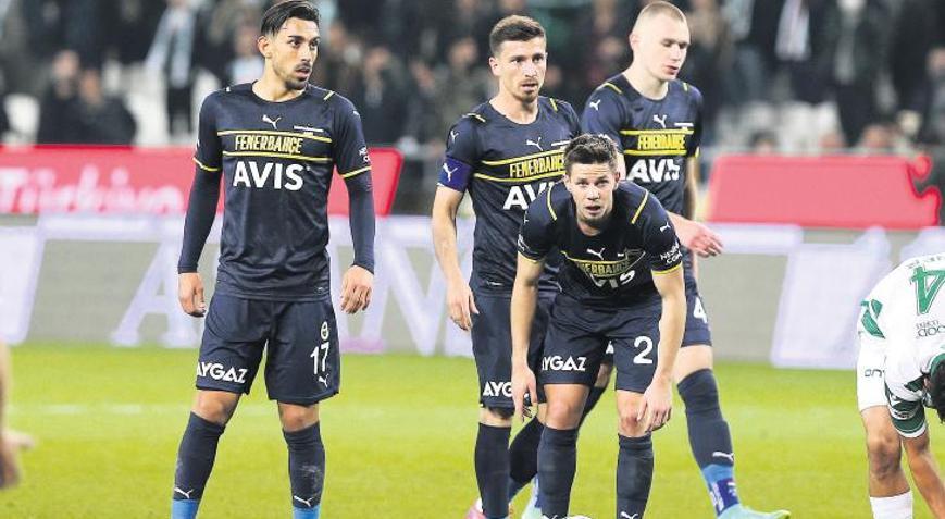 Fenerbahçede 3.5 senedir gönder gitsin yenisi gelsin