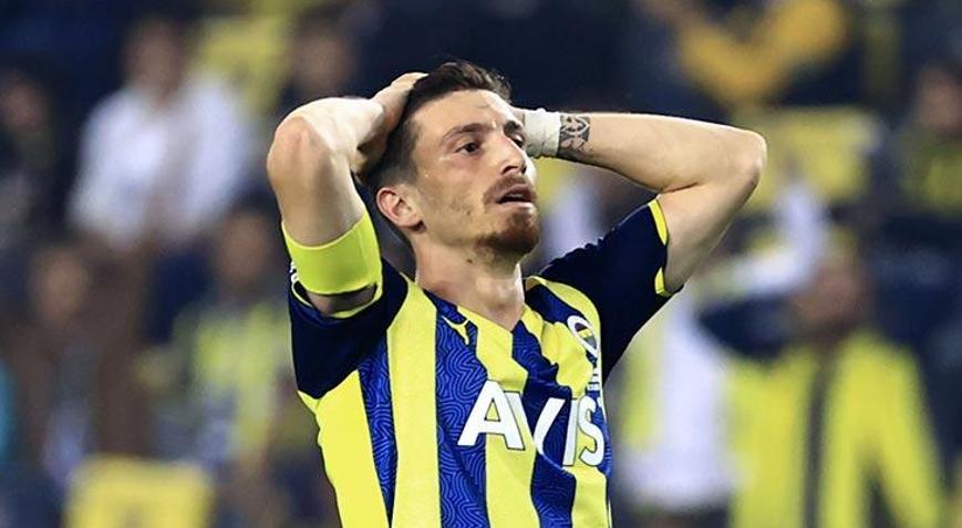 Fenerbahçe derbi görmeden 10 puan geride