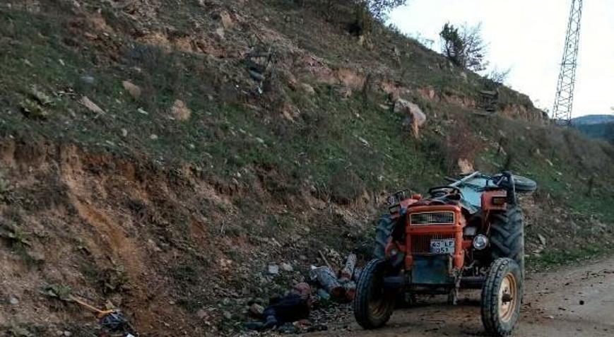 Devrilen traktörün sürücüsü yaşamını yitirdi
