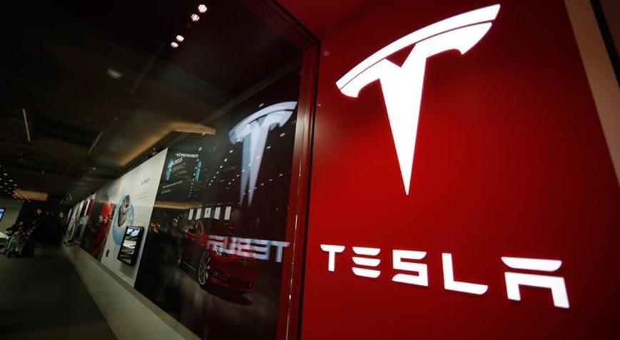 JP Morgan, Teslaya dava açtı