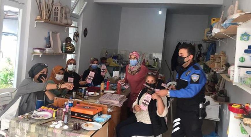 Anamur’da polis ekipleri kadınlara KADES uygulamasını tanıttı