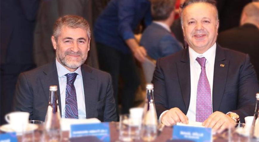 Bakan Nureddin Nebati ihracat ailesinin yanında
