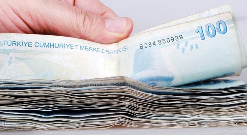 AK Partiden memur maaşlarına ilişkin açıklama