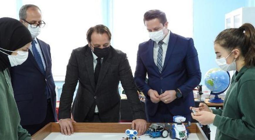 Bursa İl Milli Eğitim Müdürü Gür, Büyükorhanda okulları ziyaret etti