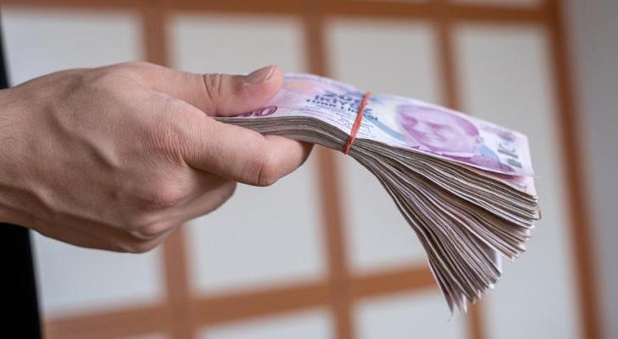 Bütçe 32 milyar lira fazla verdi