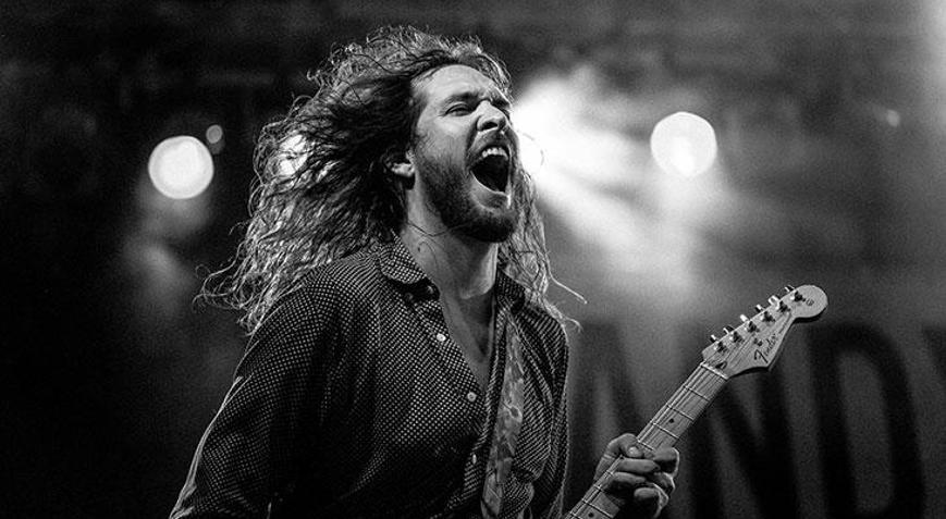 Şaşırmış şarkıcı tekerlemesi oku