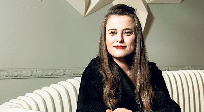 Melike Altınışık: “Mimarlık pratiğimi, doğa ve teknoloji arasında insana dokunan bir gerçeklik yaratmak olarak tarifliyorum.”