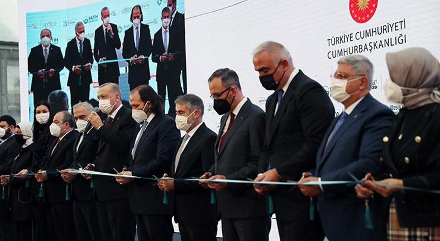 Bakan Ersoy 2. Yeditepe Bienalinin açılışına katıldı