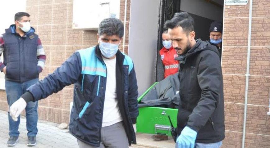 32 yaşındaki adam oturduğu apartmanın bahçesinde ölü bulundu