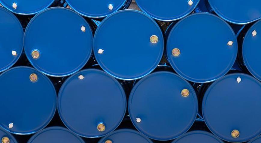 Küresel petrol piyasasında arz fazlası bekleniyor