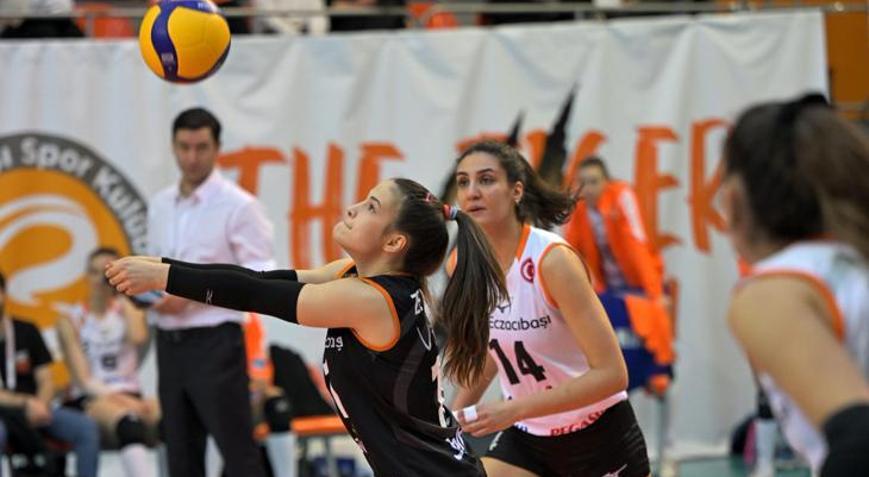 Sultanlar Ligi: Eczacıbaşı Dynavit: 3 - Yeşilyurt: 0