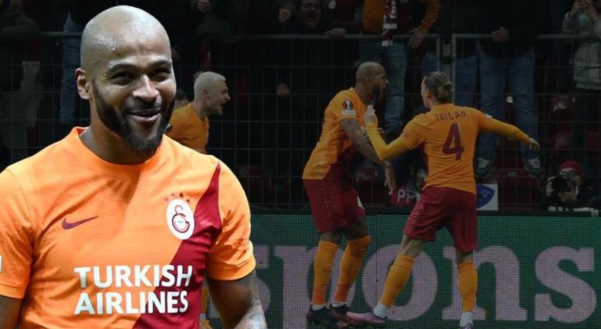 Son dakika haberi: Galatasarayda Marcao sevinçten çıldırdı Bayrağı kırdı Son dakika haberi: Galatasarayda Marcao sevinçten çıldırdı Bayrağı kırdı