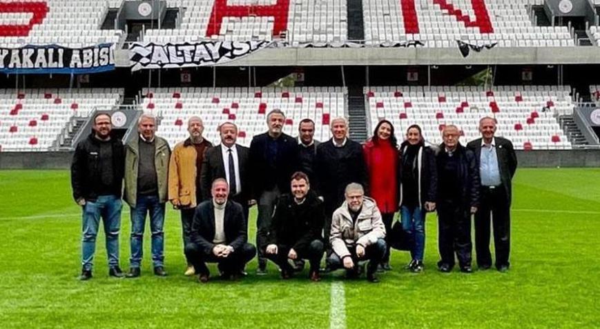 İZVAK’tan ‘vefa’ çağrısı