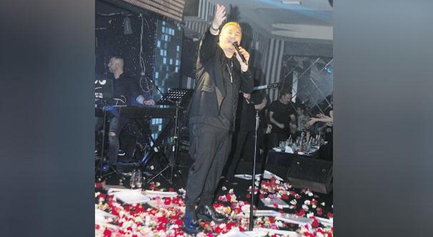 Remosa bir ton karanfil
