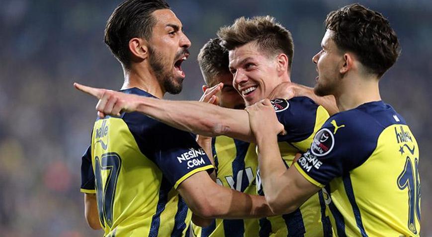 Fenerbahçe'den rekor: Sarı-Lacivertliler tarihi bir sezon yaşıyor