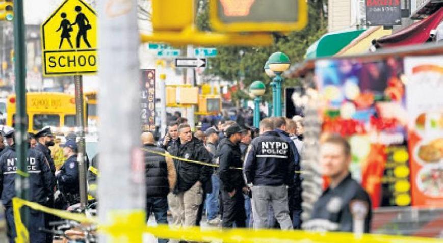 New York metrosunda saldırı