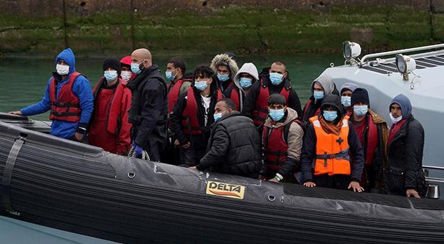 İngiltereden tepki çeken plan: Sığınmacıları Ruandaya gönderecekler