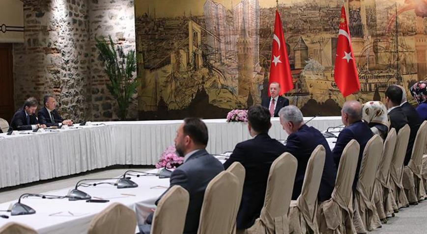 Cumhurbaşkanı Erdoğan TÜRGEV heyetini kabul etti