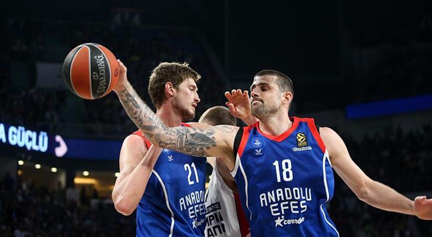 Anadolu Efes, Final Foura yükseldi