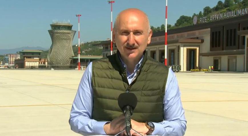 Bakan Adil Karaismailoğlu Lojistik Forum 2022’de öğrencilerle bir araya geldi