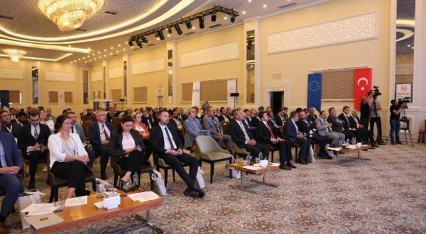 Gaziantep’te; ‘Bölgesel Kalkınma ve Mesleki Eğitim konferansı düzenlendi