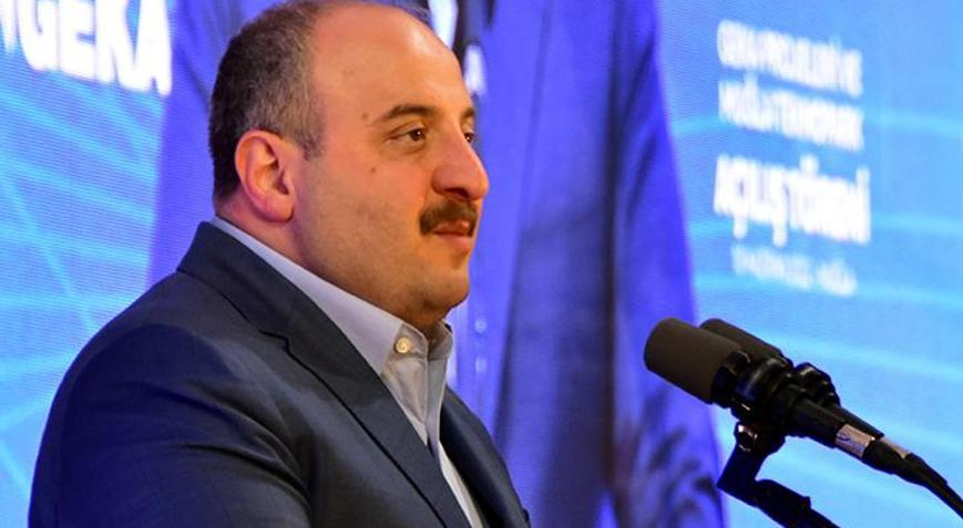 Bakan Varank: Ülkeye değer katan herkesin yanında olduk