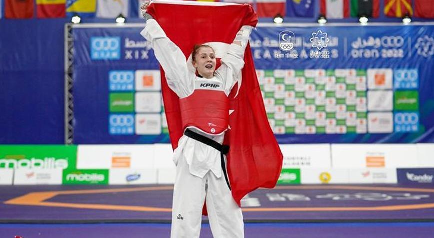 Merve Dinçel altın madalya kazandı