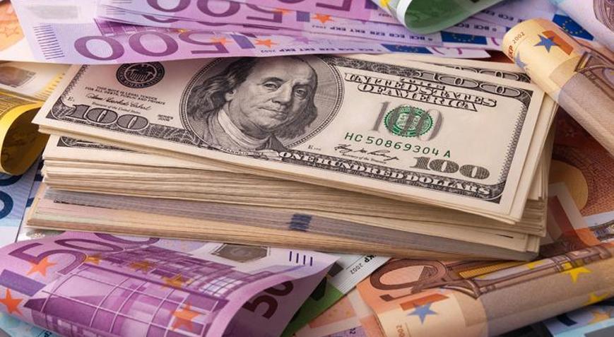 Euro, dolar karşısında sert düştü