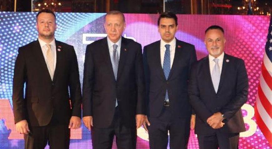 Kitaba dönüşen Ottoman America Cumhurbaşkanı Erdoğan’a takdim edildi