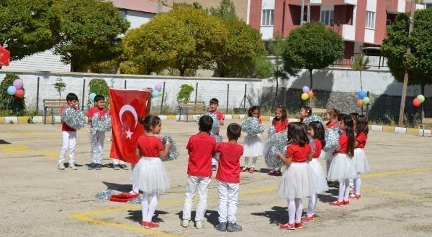 Adilcevaz’da ilköğretim haftası kutlandı