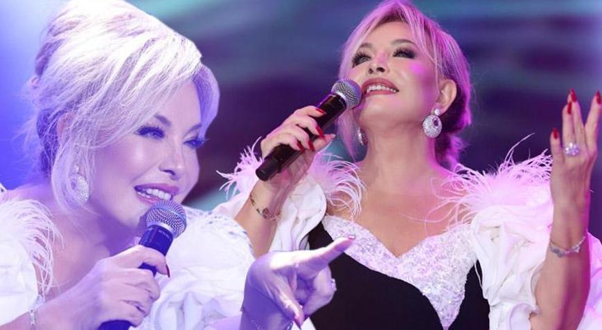 Kuruçeşme Açıkhava sahnesinden Emel Sayın geçti