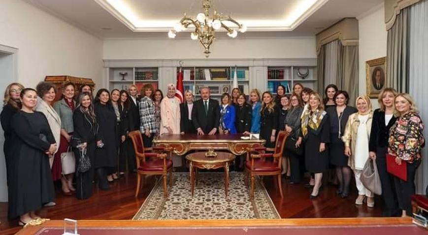 Güçlü kadınlar ödüllerini aldı