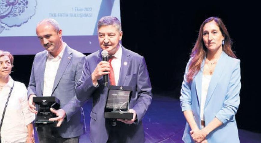 Silahhane ödül getirdi