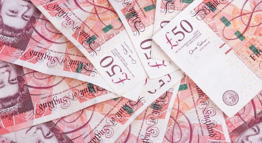 İngilterede gelir vergisi indirimi ertelenebilir