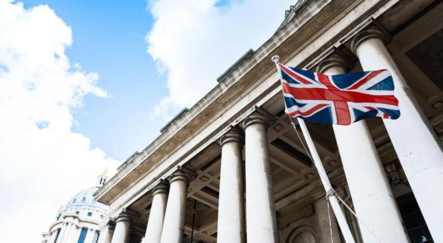 İngiltere’de vergi indirimi paketi iptal edildi