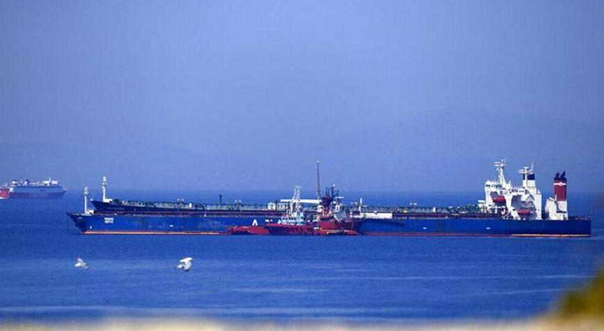 İranda 11 milyon litre kaçak yakıt taşıyan gemiye el konuldu