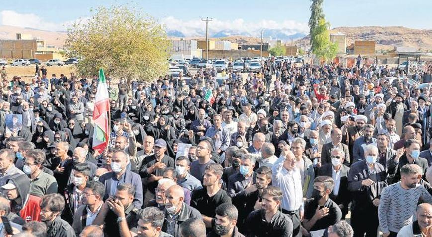 İran ordusu hareketlendi