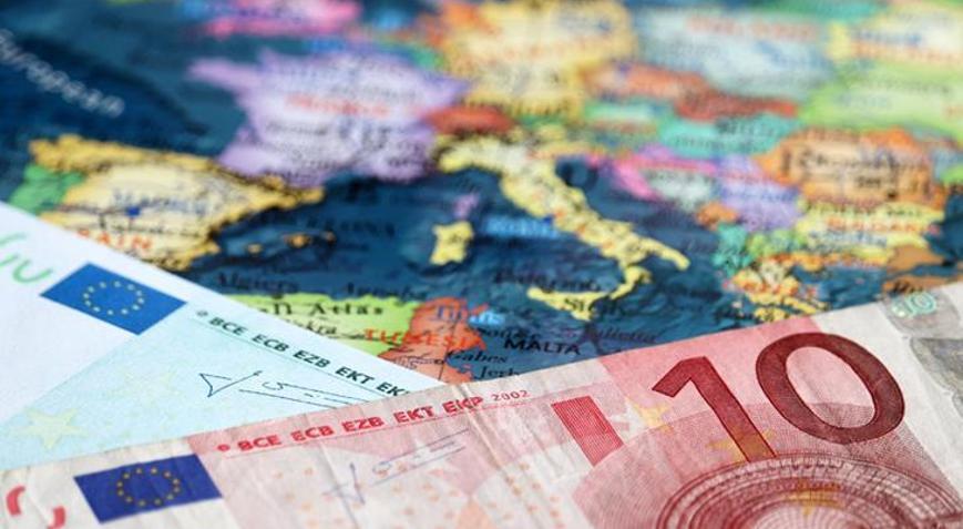 Euro Bölgesinde cari açık azaldı