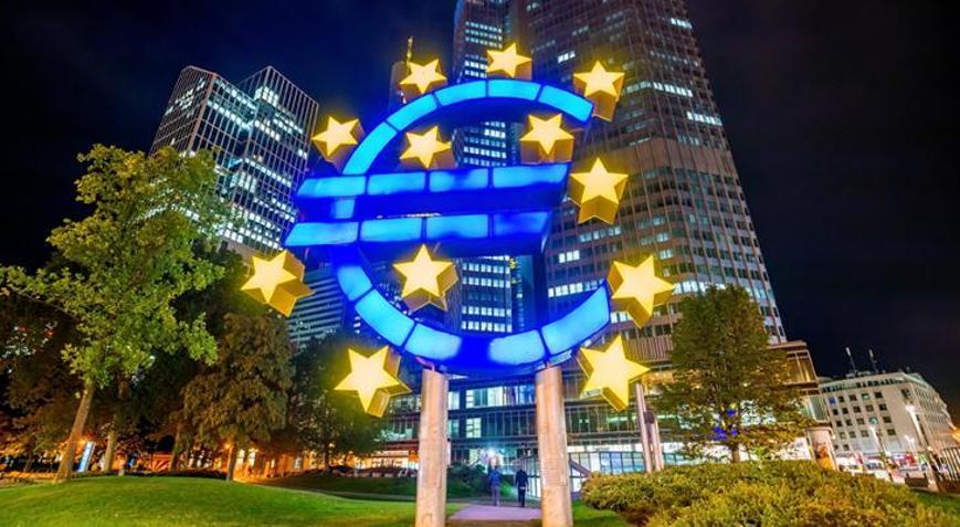 Euro Bölgesinde resesyon riski büyüyor