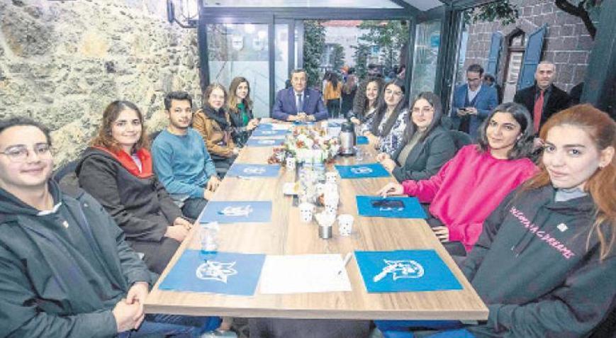 Konak’ta kesintisiz eğitim başladı