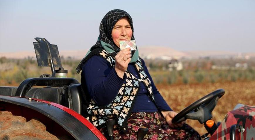 Çiftçilere yapılan 4 milyon litrelik mazot desteği yüzleri güldürdü