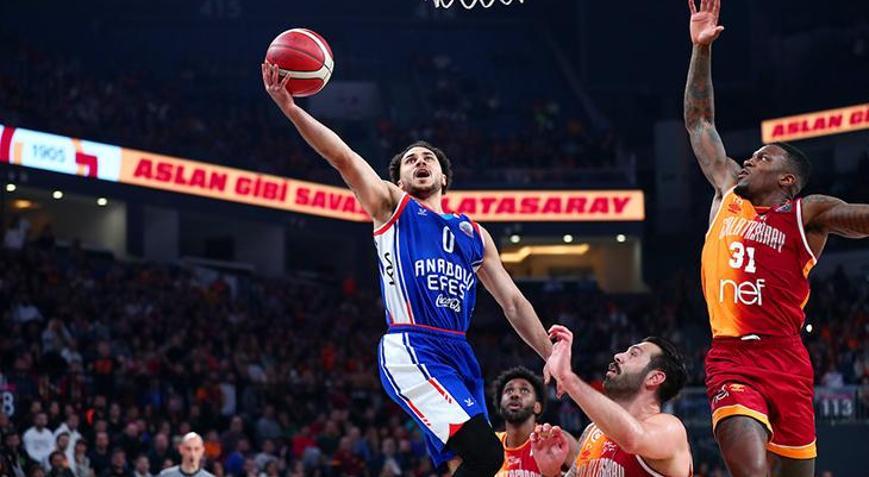Derbide kazanan Anadolu Efes